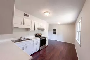3632 Metric Dr, Hope Mills, NC 28348 - Photo 2