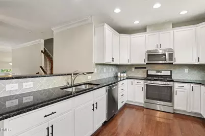 10510 Sablewood Drive #109, Raleigh, NC 27617 - Photo 12