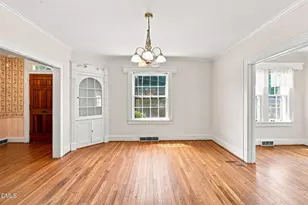 160 W Young Ave, Henderson, NC 27536 - Photo 8