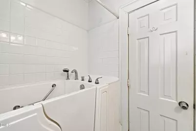 160 W Young Avenue, Henderson, NC 27536 - Photo 32