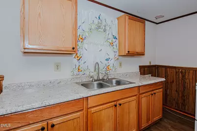 469 Lakeview Avenue, Burlington, NC 27215 - Photo 10