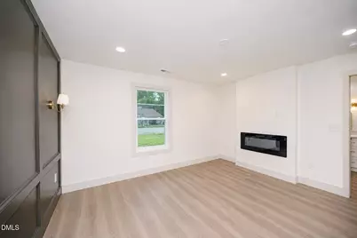 606 E Bay Street, Dunn, NC 28334 - Photo 6