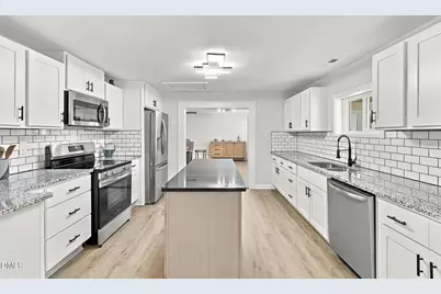 2415 Trail Five, Burlington, NC 27215 - Photo 2