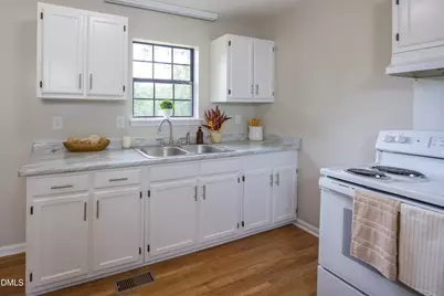 60 White Woods Road, Roseboro, NC 28382 - Photo 6