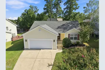 412 Holly Thorn Trace, Holly Springs, NC 27540 - Photo 2