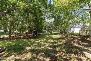 302 W E St, Erwin, NC 28339 - Photo 34
