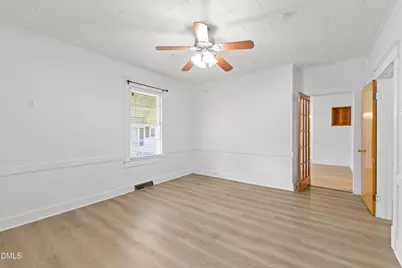 302 W E Street, Erwin, NC 28339 - Photo 6