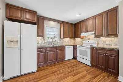 1035 W Saint James Street, Tarboro, NC 27886 - Photo 10