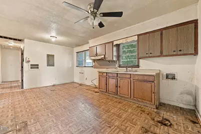 302 E 17th Street, Scotland Neck, NC 27874 - Photo 16