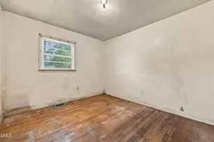 302 E 17th St, Scotland Neck, NC 27874 - Photo 22