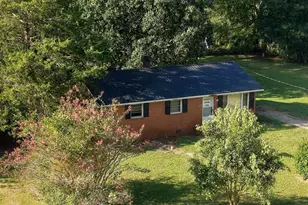 302 E 17th St, Scotland Neck, NC 27874 - Photo 4