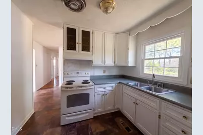 2806 E Cramer Drive, Fayetteville, NC 28306 - Photo 2