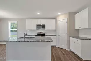 17 W Emily Gardens Dr, Selma, NC 27576 - Photo 16