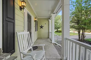 216 Powhatan Dr, Fuquay-Varina, NC 27526 - Photo 4