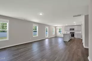 25 W Emily Gardens Dr, Selma, NC 27576 - Photo 4