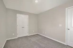 25 W Emily Gardens Dr, Selma, NC 27576 - Photo 38