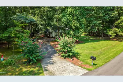 613 Bayleaf Circle, Clayton, NC 27527 - Photo 10