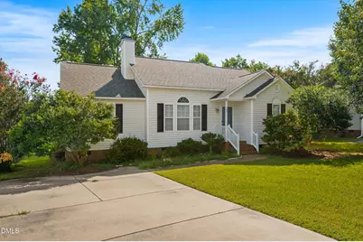 105 McKenzie Circle, Clayton, NC 27520 - Photo 2