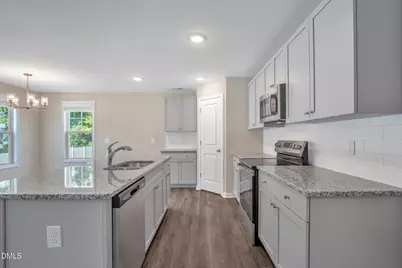 73 W Emily Gardens Drive, Selma, NC 27576 - Photo 14
