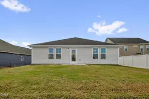 31 E Emily Gardens Dr, Selma, NC 27576 - Photo 2