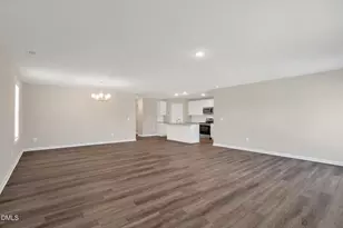 31 E Emily Gardens Dr, Selma, NC 27576 - Photo 8