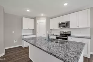 45 E Emily Gardens Dr, Selma, NC 27576 - Photo 12