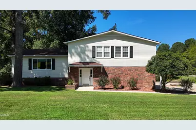 1013 Lakeview Drive, Clinton, NC 28328 - Photo 2
