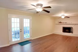 1013 Lakeview Dr, Clinton, NC 28328 - Photo 8