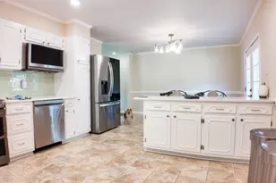 1013 Lakeview Dr, Clinton, NC 28328 - Photo 14