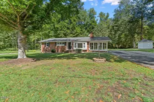 330 Hazelwood Dr, Warrenton, NC 27589 - Photo 2