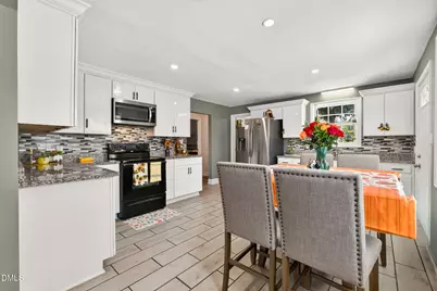 928 E Davis Street, Burlington, NC 27215 - Photo 8