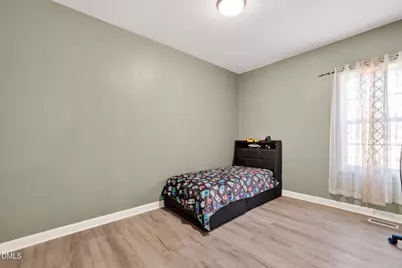 928 E Davis Street, Burlington, NC 27215 - Photo 16