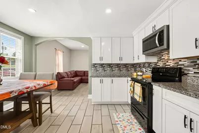 928 E Davis Street, Burlington, NC 27215 - Photo 14