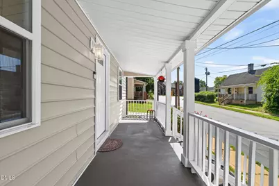 928 E Davis Street, Burlington, NC 27215 - Photo 2