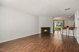 105 Chaucer Ct, Carrboro, NC 27510 - Photo 4