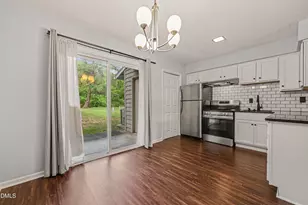 105 Chaucer Ct, Carrboro, NC 27510 - Photo 6