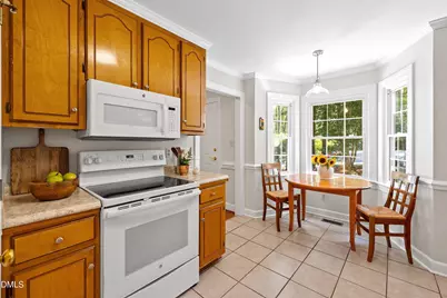 129 Hedgerow Court, Cary, NC 27513 - Photo 8