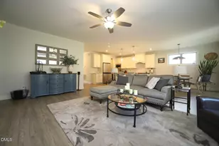 2317 Glade Mill Ct, Fuquay Varina, NC 27526 - Photo 2
