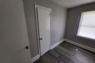 121 N Elizabeth St, Henderson, NC 27536 - Photo 10