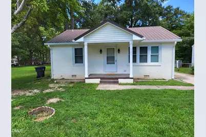 121 N Elizabeth Street, Henderson, NC 27536 - Photo 1