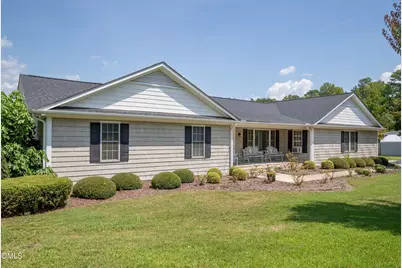 906 Walnut Drive, Erwin, NC 28339 - Photo 2