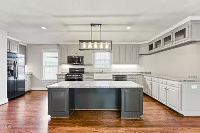 906 Walnut Drive, Erwin, NC 28339 - Photo 10