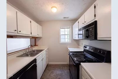 225 Waterdown Drive #8, Fayetteville, NC 28314 - Photo 6