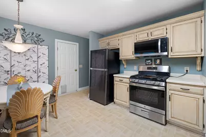 119 E Laurenbrook Court, Cary, NC 27518 - Photo 14