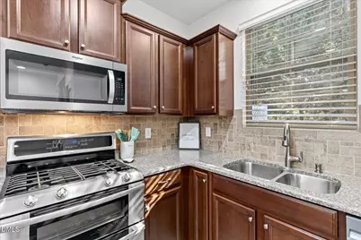 10007 Lynnberry Place, Raleigh, NC 27617 - Photo 10