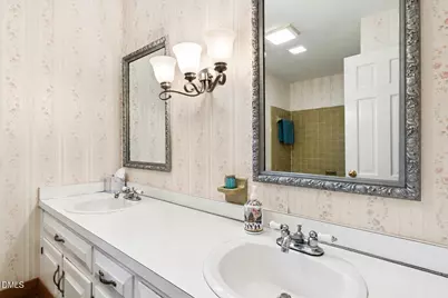 4609 Fernham Place, Raleigh, NC 27612 - Photo 18