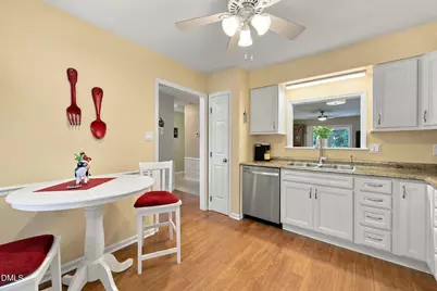 6412 Meadow View Drive, Raleigh, NC 27609 - Photo 8