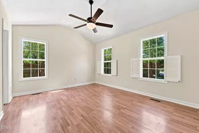 204 Dustin Drive, Benson, NC 27504 - Photo 8