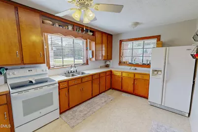 110 Clayton Street, Roxboro, NC 27573 - Photo 4
