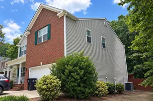166 River Hills Dr, Clayton, NC 27527 - Photo 2